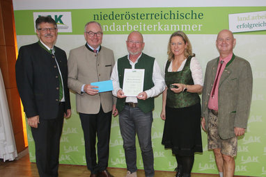Ehrung von langjährigen Beschäftigten in der Land- und Forstwirtschaft.